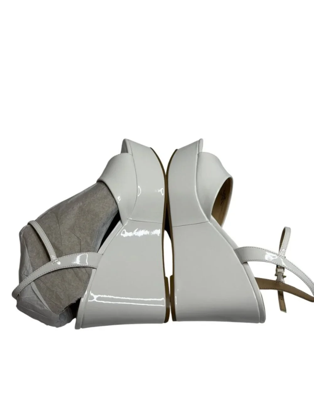 Guess Zione Sandals Shoes Faux Patent Leather Platform Wedge White 10 NIB